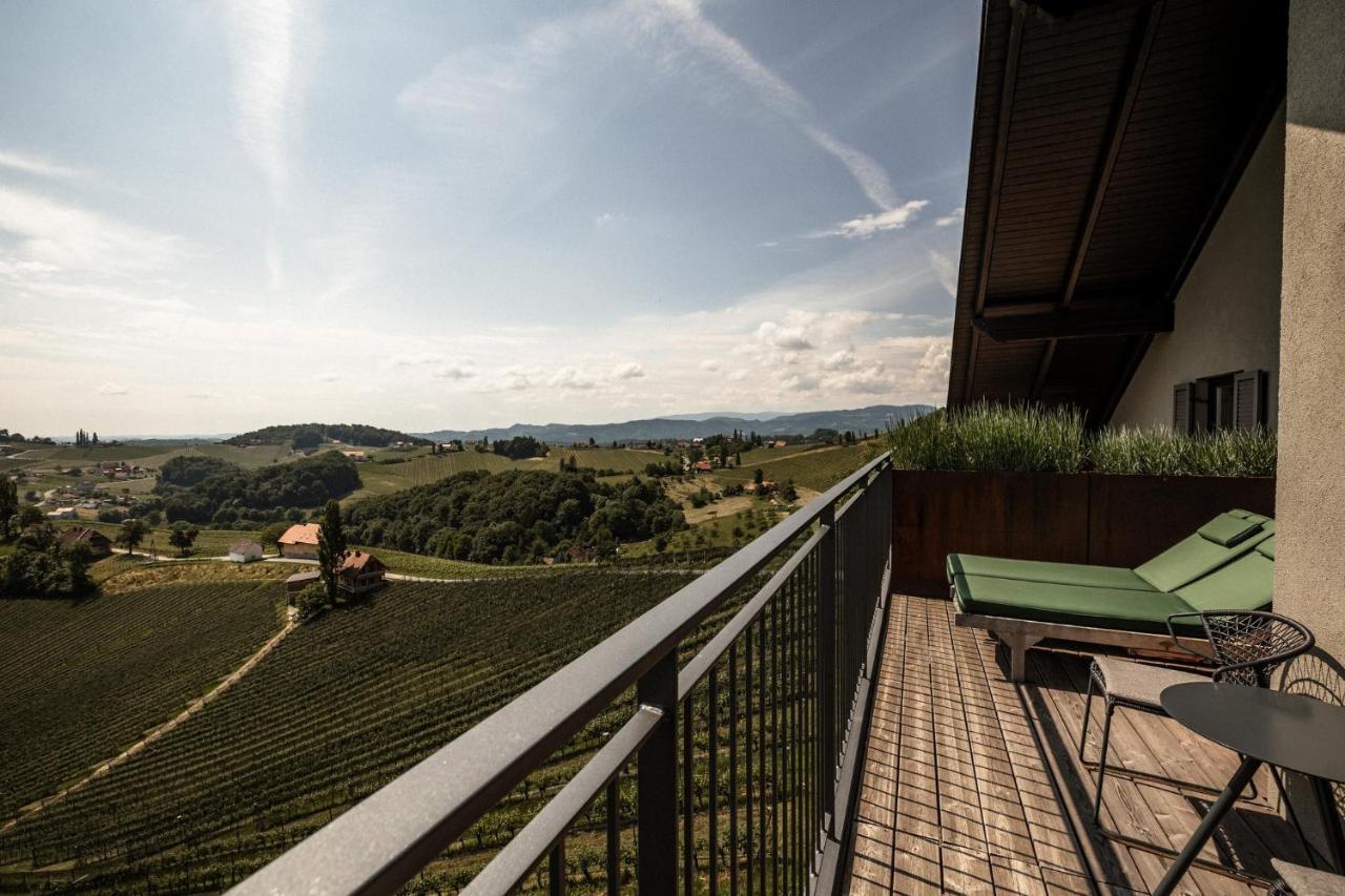 Weinhotel Maitz Wolfgang Ratsch an der Weinstrasse Luaran gambar