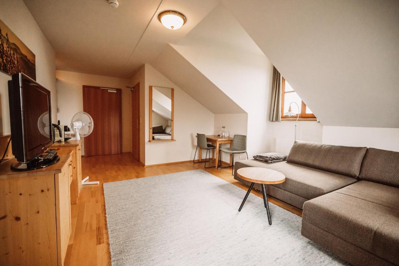 Weinhotel Maitz Wolfgang Ratsch an der Weinstrasse Luaran gambar