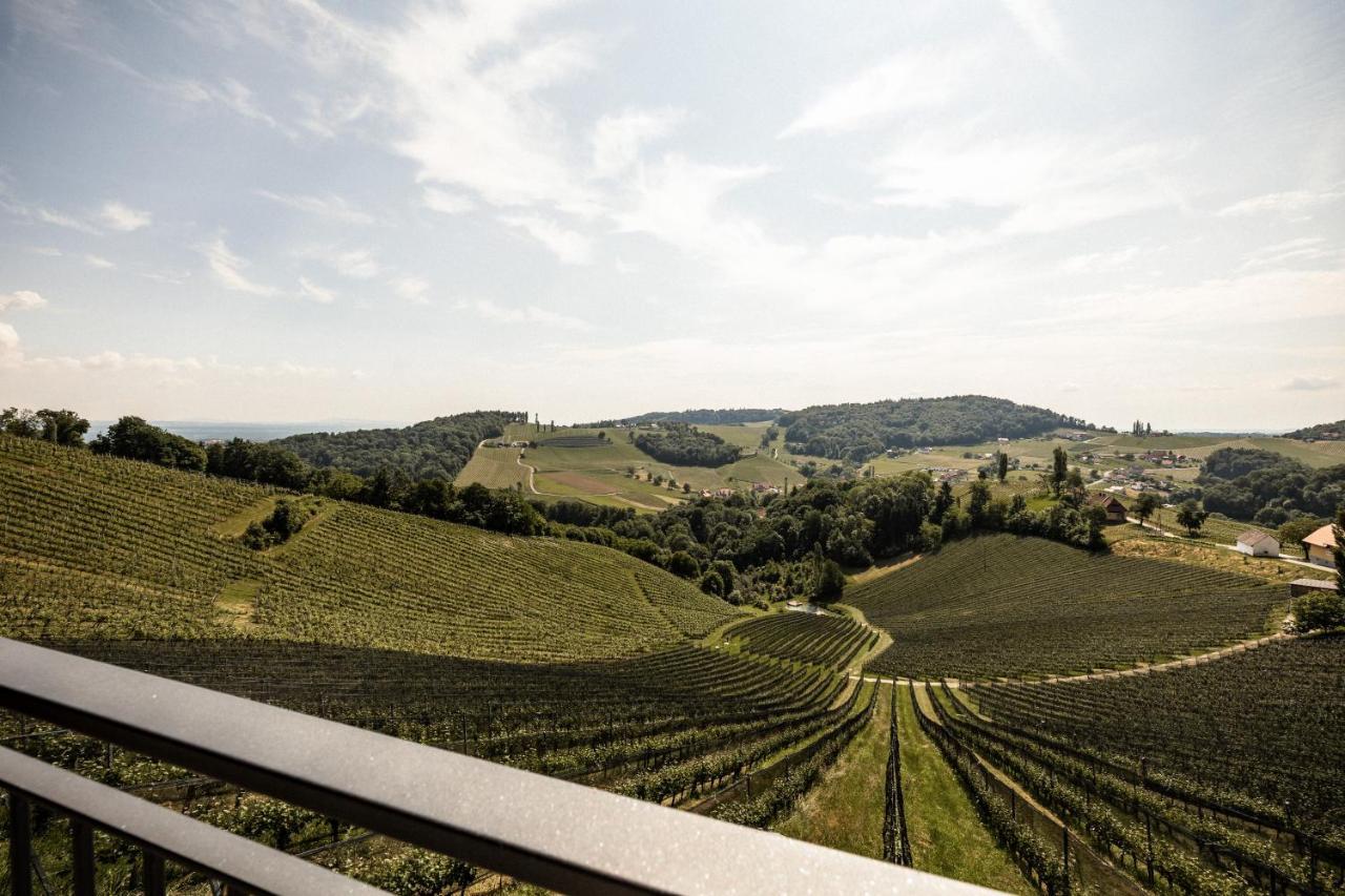 Weinhotel Maitz Wolfgang Ratsch an der Weinstrasse Luaran gambar