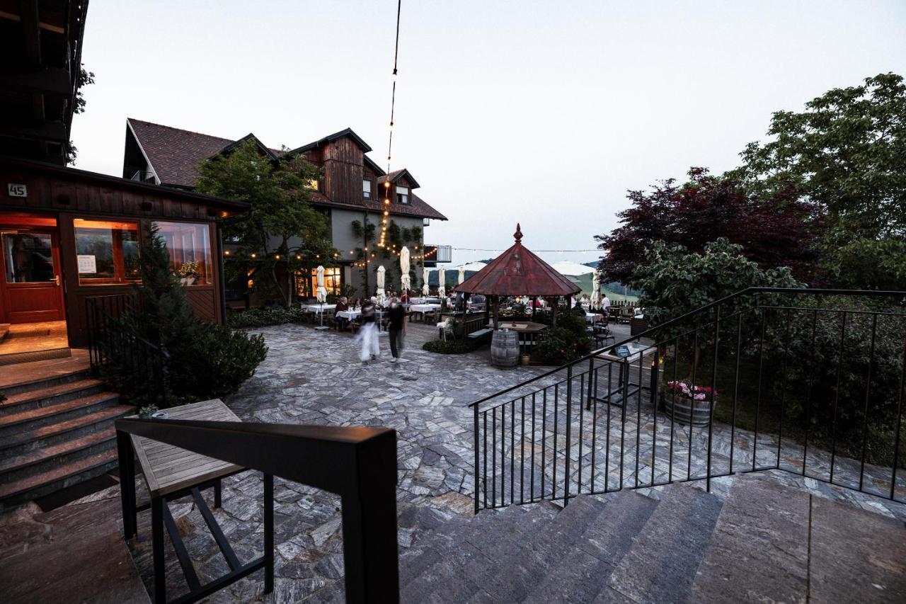 Weinhotel Maitz Wolfgang Ratsch an der Weinstrasse Luaran gambar